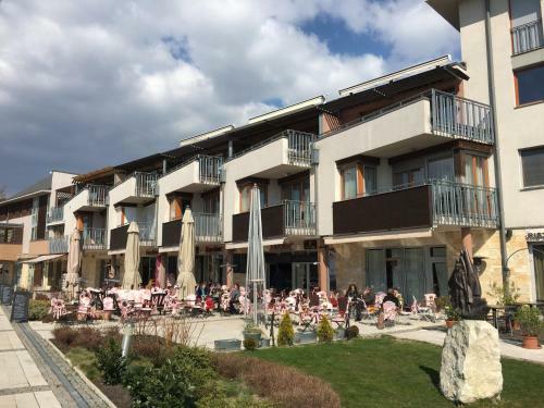 Silver Apartman