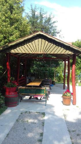 Holiday Apartmanh�z