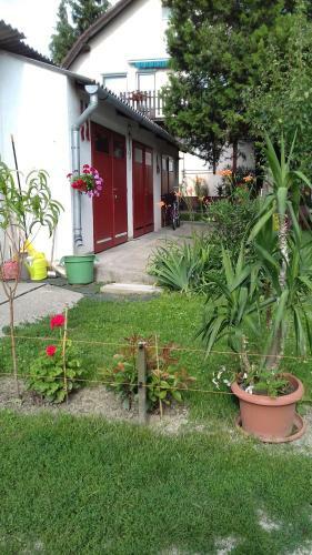 Holiday Apartmanh�z