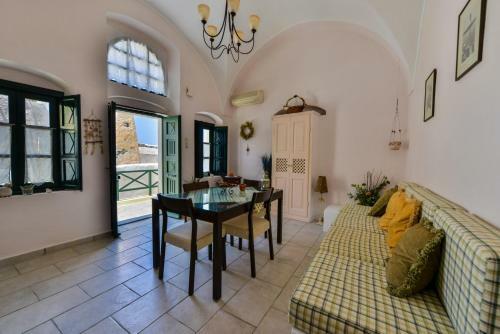 Christos Apartments Oia