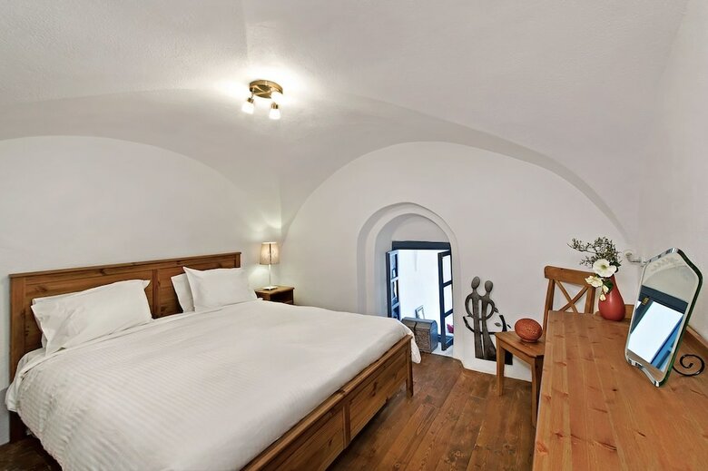 Lucky Homes - Oia
