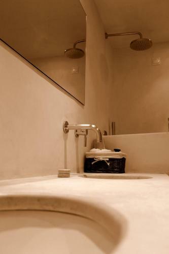 Hostal La Maison Kalogera
