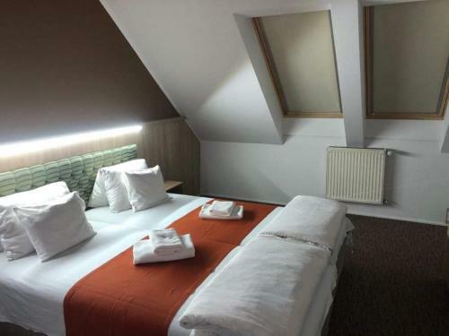 K�lv�ria-r�cz Hotel