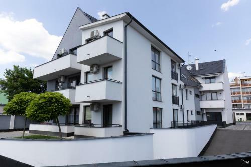 Art Apartments