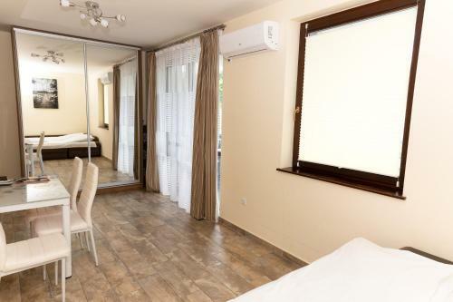 Art Apartments