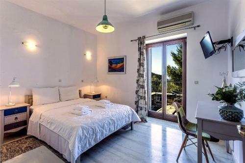 Vardia Hotel