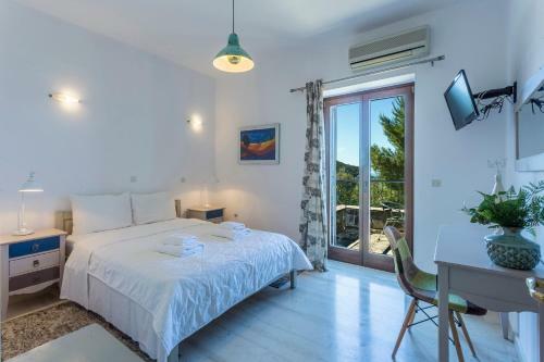 Vardia Hotel