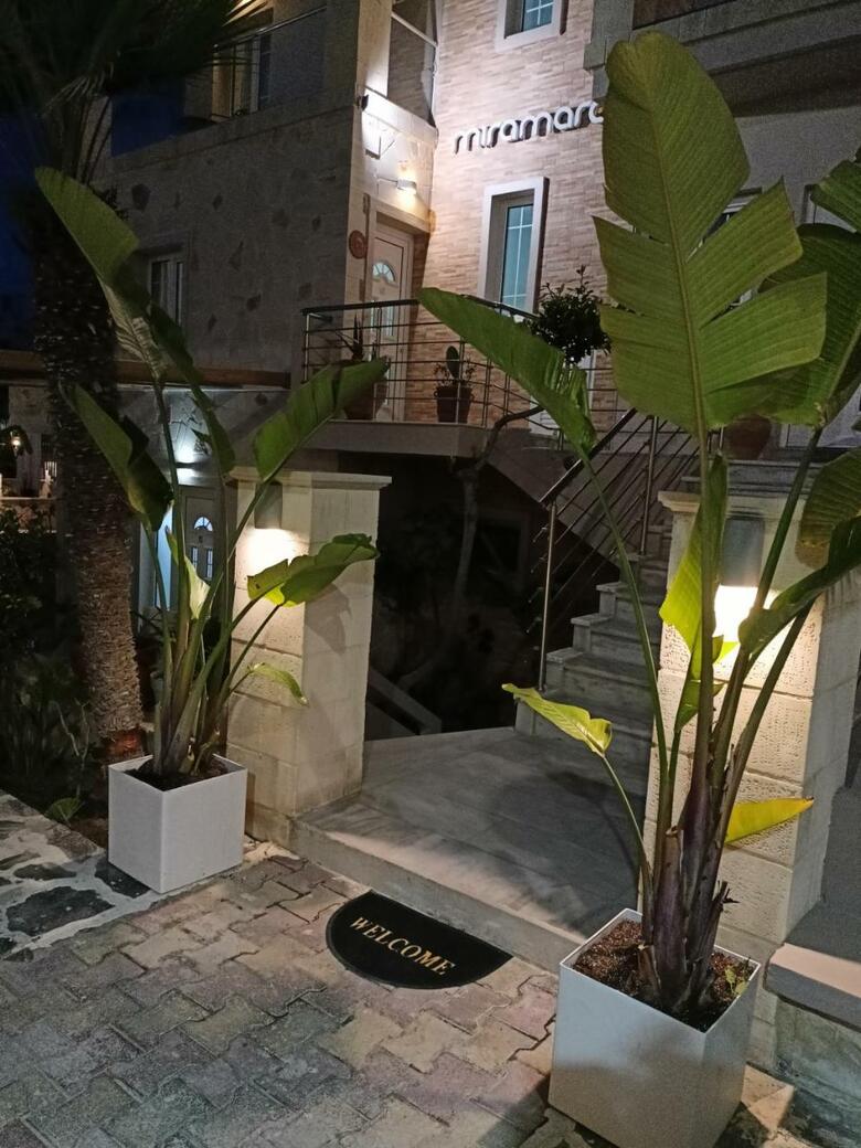 Miramare Apartments