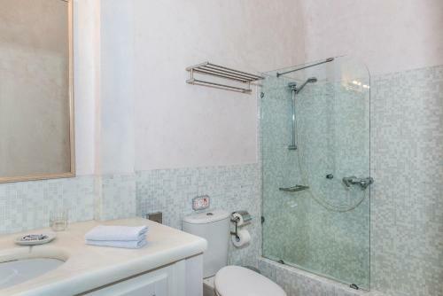 Aparthotel Pantelia Suites