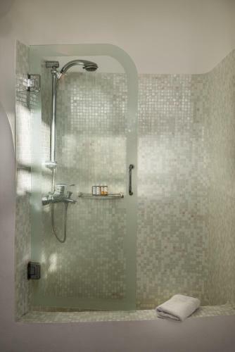 Aparthotel Pantelia Suites
