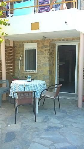 Spiros Apartments
