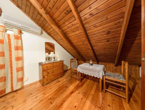Borsalino Studios & Apartments
