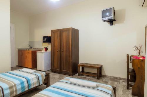 Borsalino Studios & Apartments