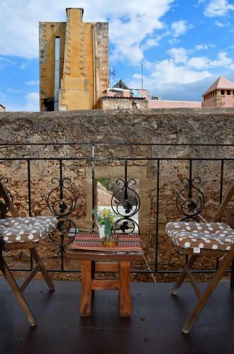Hostal Enetiko Rooms