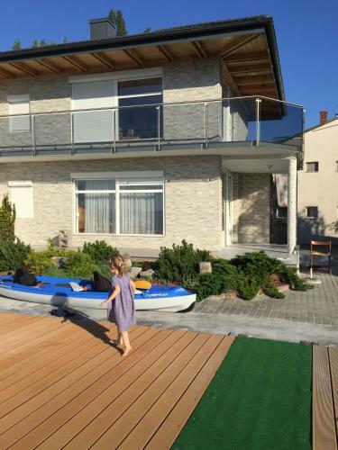 Parton Villa Apartments