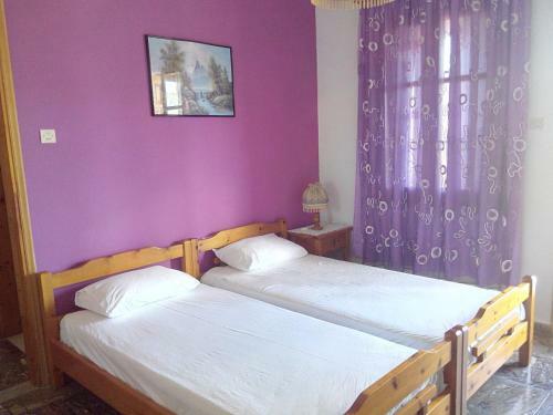 Hostal Liossis Rooms & Apartments