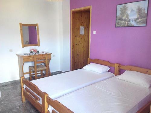 Hostal Liossis Rooms & Apartments