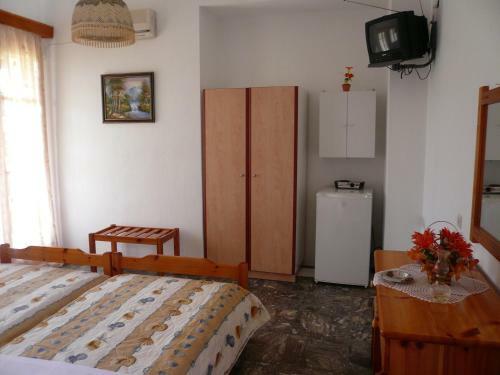 Hostal Liossis Rooms & Apartments