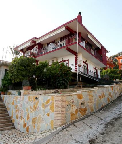 Hostal Studios Ristas Kostas