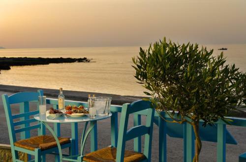 Socrates Apartmens & Restaurant