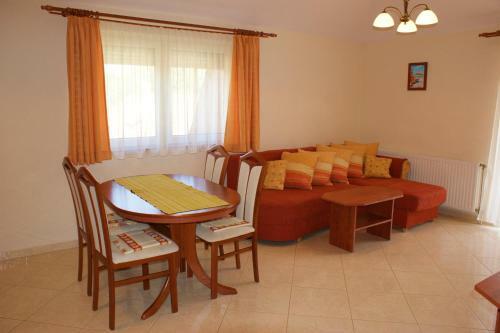 �rnyas Apartmanh�z