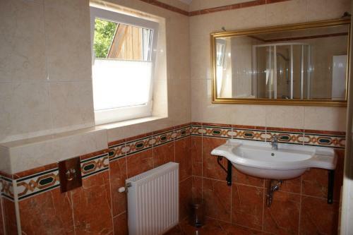 �rnyas Apartmanh�z