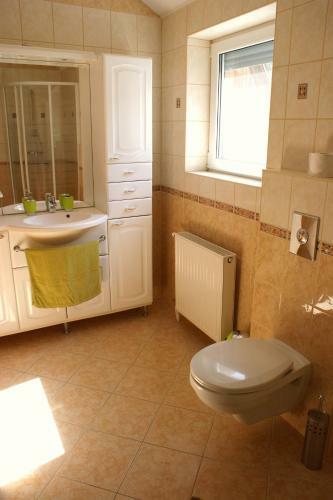 �rnyas Apartmanh�z
