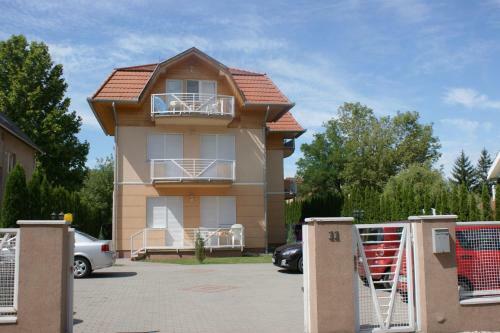 �rnyas Apartmanh�z
