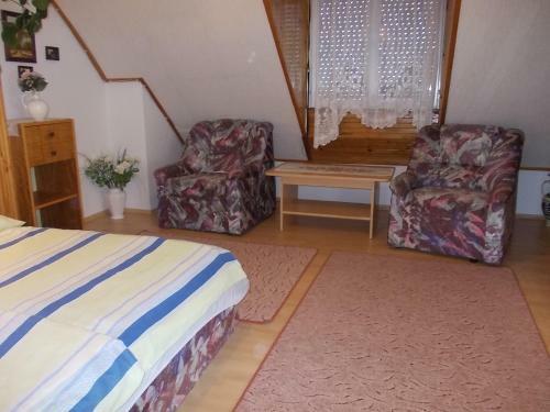 Hostal Judit Vend�gh�z