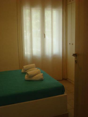 Smaragdi Studios And Rooms