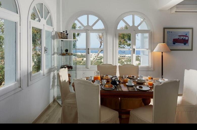 Hostal Acropole Sunrise