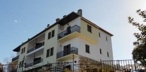 Diogenis Hotel