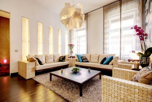 Central Stylish Apartments