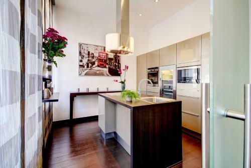 Central Stylish Apartments
