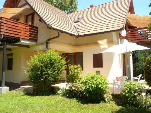 Apartment In Balatonlelle/balaton 19176
