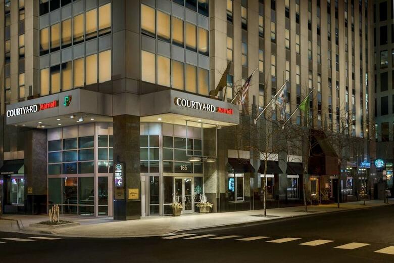 Hotel Courtyard By Marriott Chicago Magnificent Mile