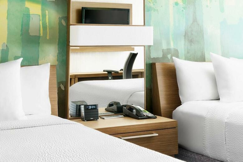 Hotel Courtyard By Marriott Chicago Magnificent Mile