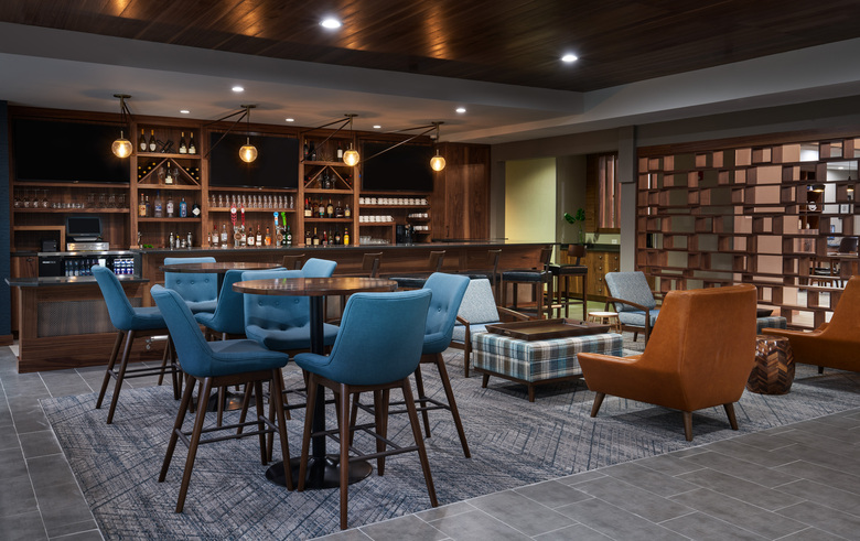 Hotel Comfort Suites