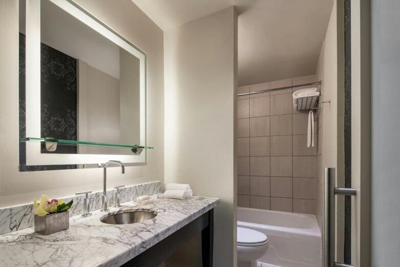The Midland Hotel, Chicago, A Tribute Portfolio Hotel