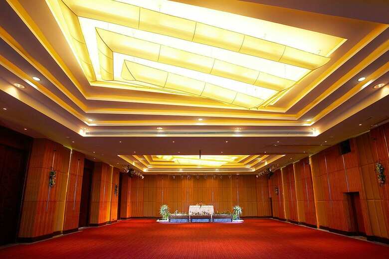 Hotel Nora Buri Resort & Spa