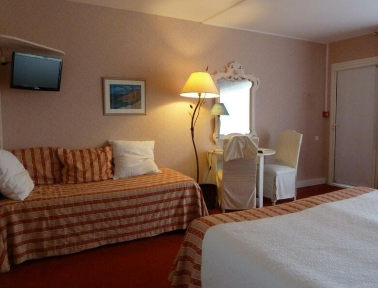 Hotel Manoir De La Roche Torin