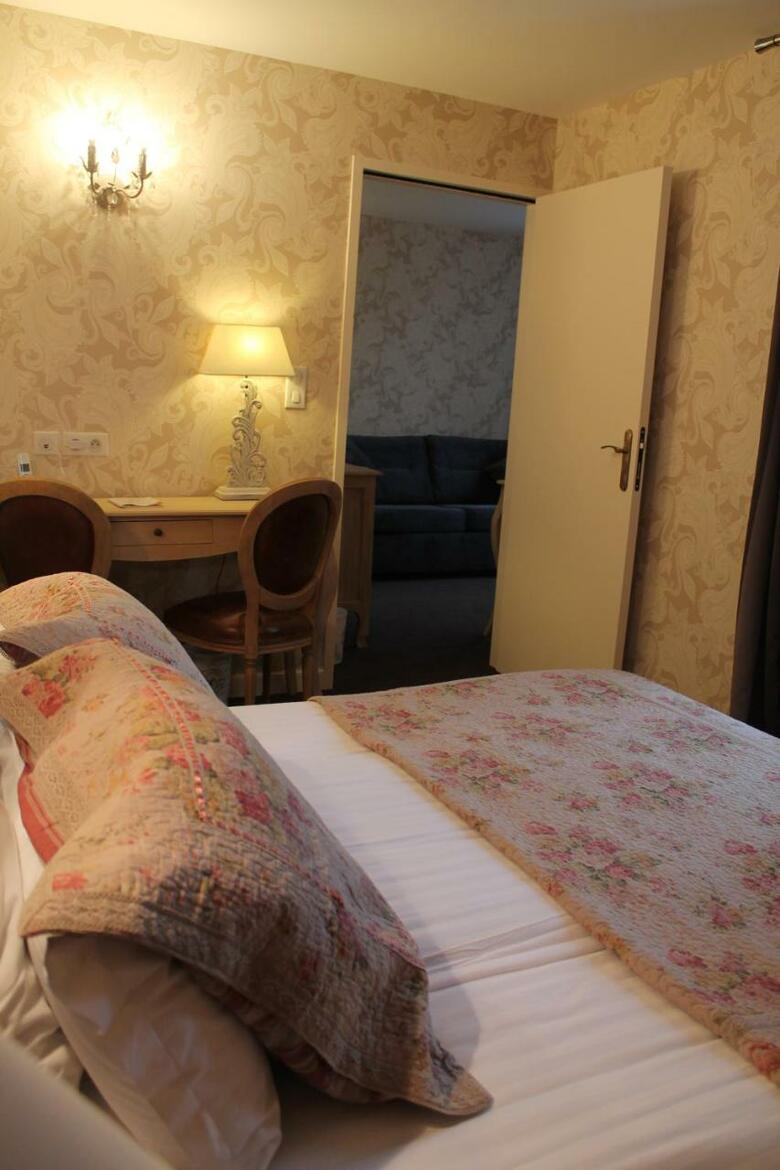 Hotel Manoir De La Roche Torin
