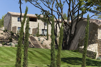 Hotel Le Mas Des Herbes Blanches
