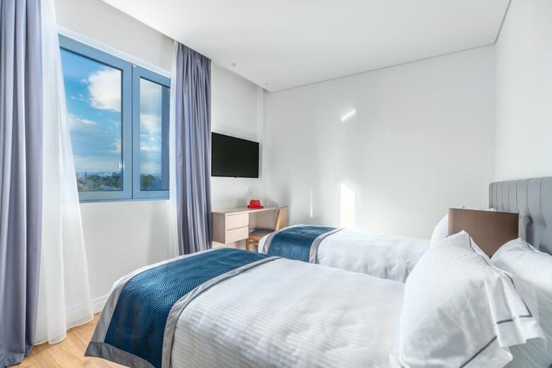 Glyfada Riviera Hotel