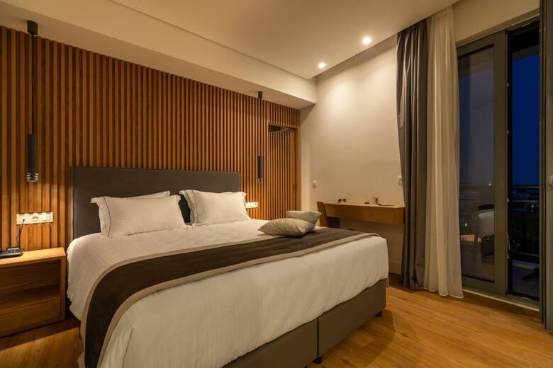 Glyfada Riviera Hotel