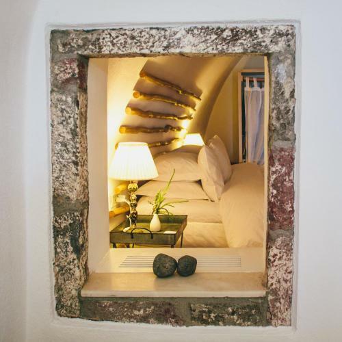 Iconic Santorini, A Boutique Cave Hotel