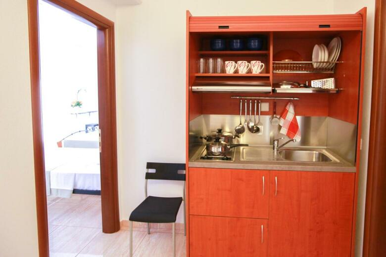 Hostal Kallisti Apartments
