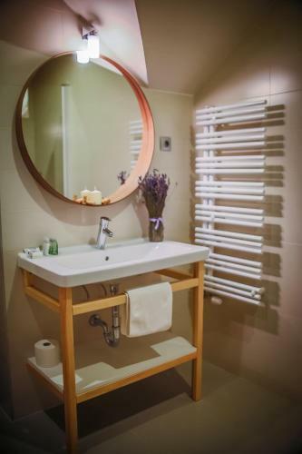 Hotel Imola Udvarh�z