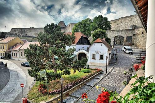 Hotel Imola Udvarh�z