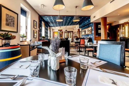 Hotel Imola Udvarh�z